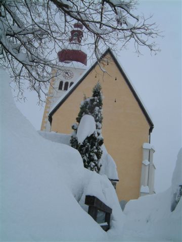Kirche und Schnee
